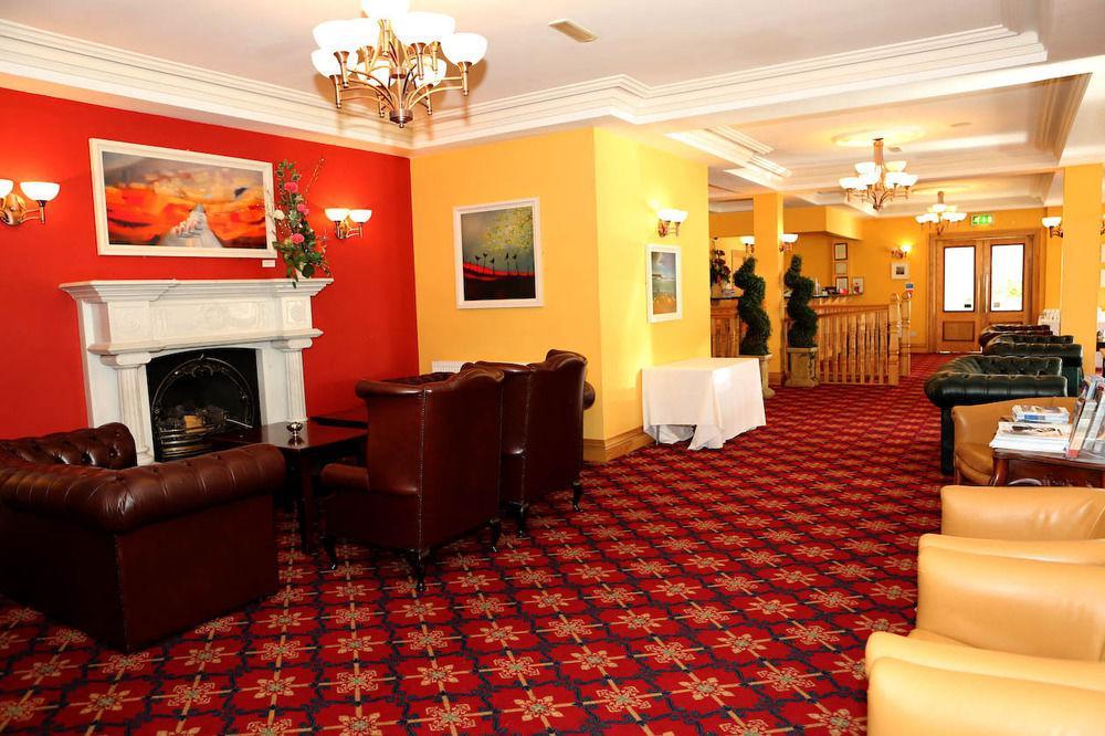 The Strand Hotel 巴利利芬 外观 照片