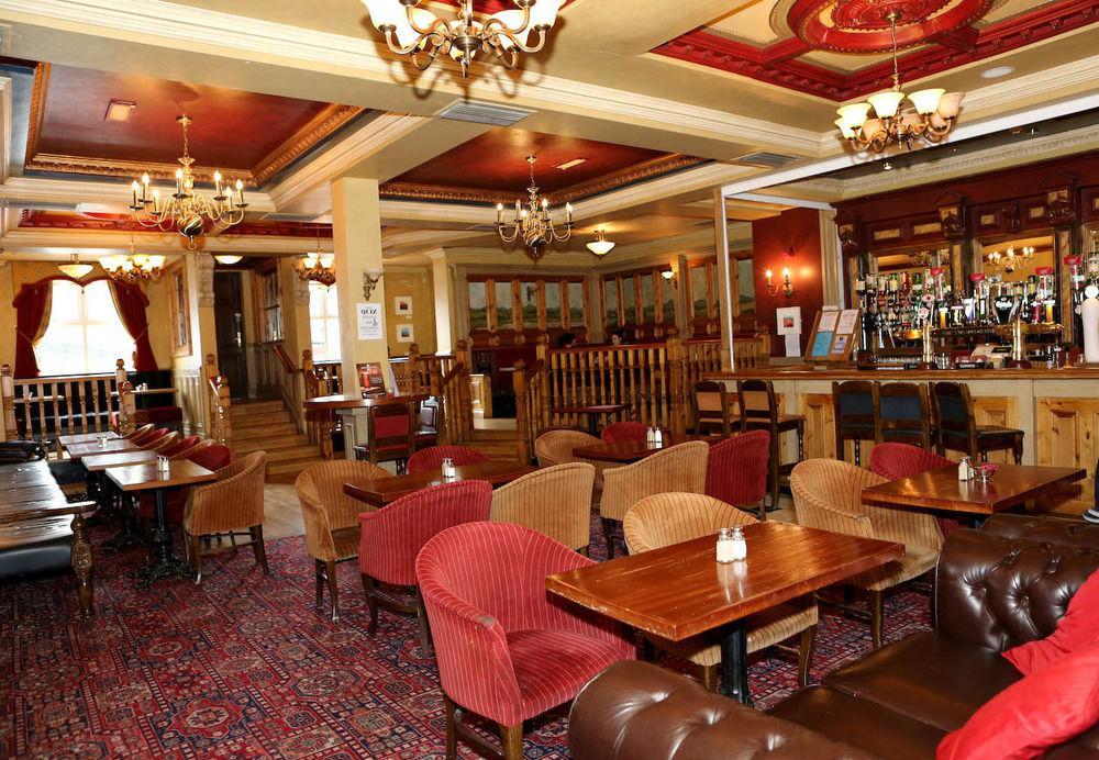 The Strand Hotel 巴利利芬 外观 照片